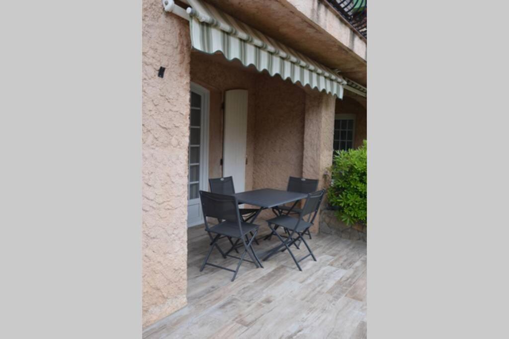 Superbe T2 Lumineux 3*** 10 Mn A Pied De La Plage Apartment Le Pradet Exterior photo